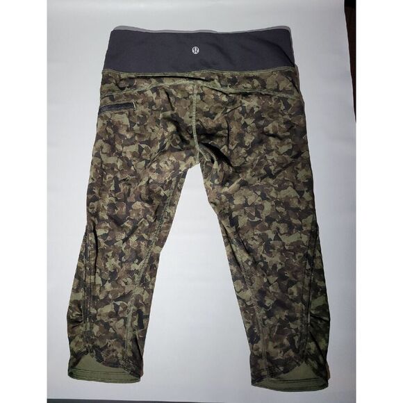 Lululemon Crop Pants Size 6 - Picture 2 of 4